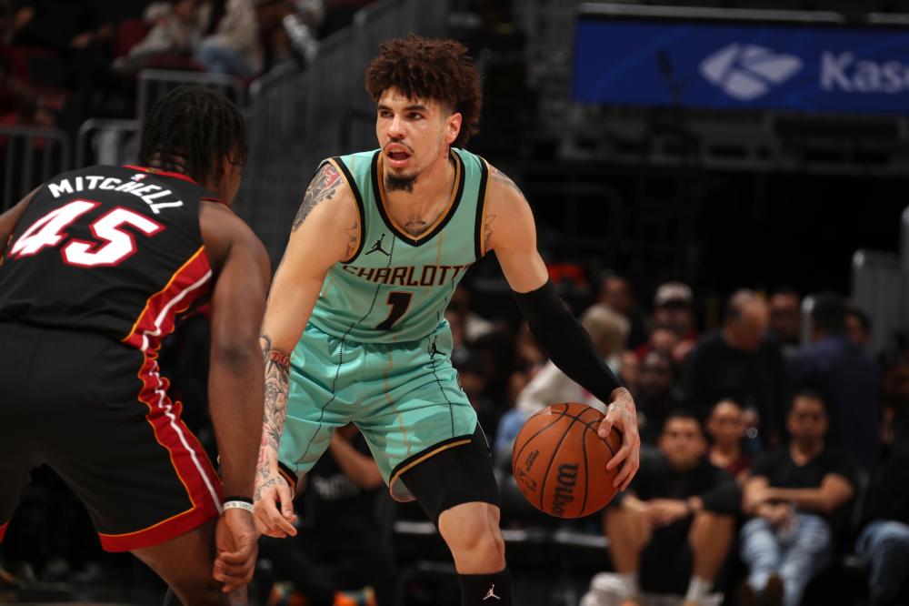 背后都充满 背后都充满