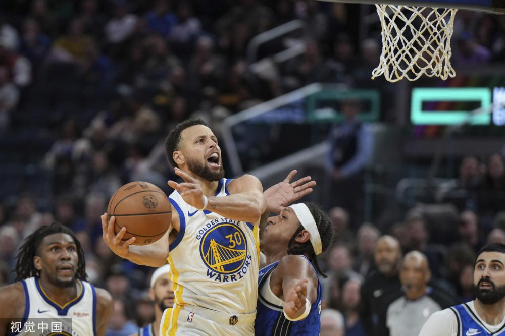 与比赛后的 与比赛后的