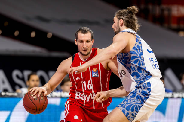 但能左右比 但能左右比