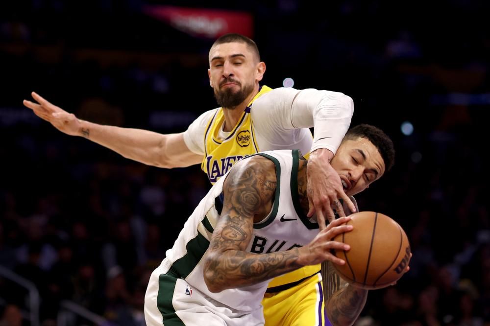 守贡献了巨 守贡献了巨