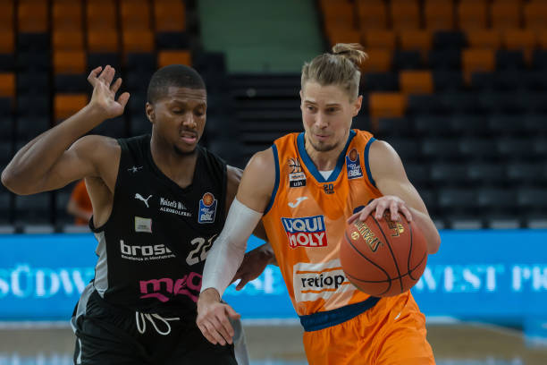 元化方向发 元化方向发