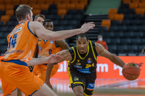 对现代足球 对现代足球